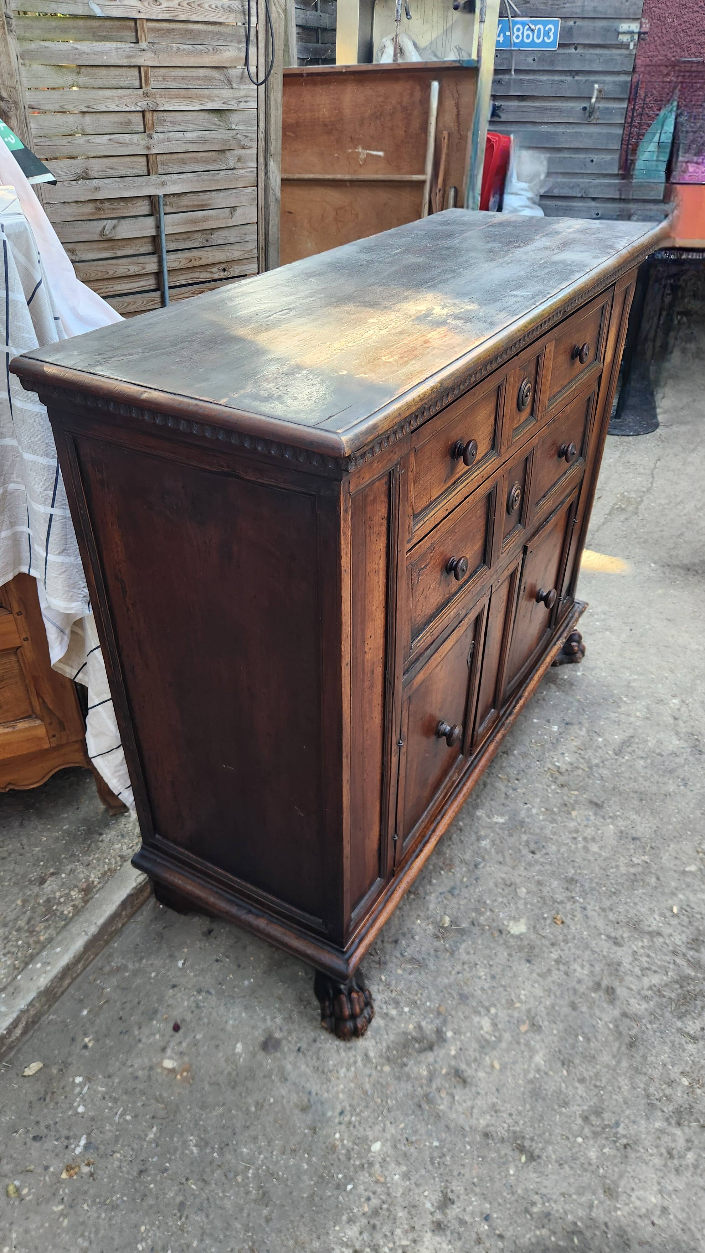 Antique commode from the 18th century in solid wood.