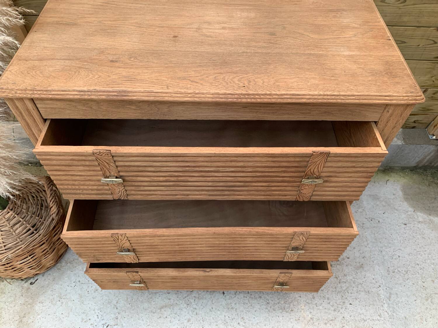 Art deco chest of drawers