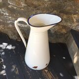 Broc de toilette ancien en tole émaillée blanche