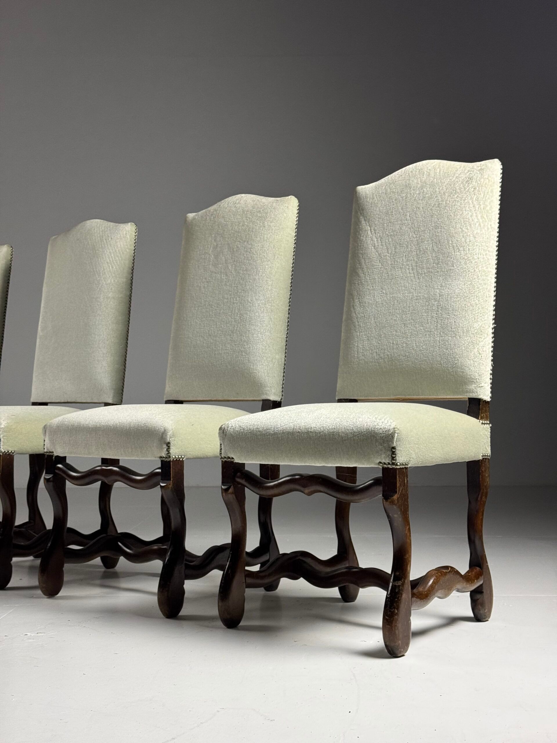 Set of 6 Os de Mouton chairs