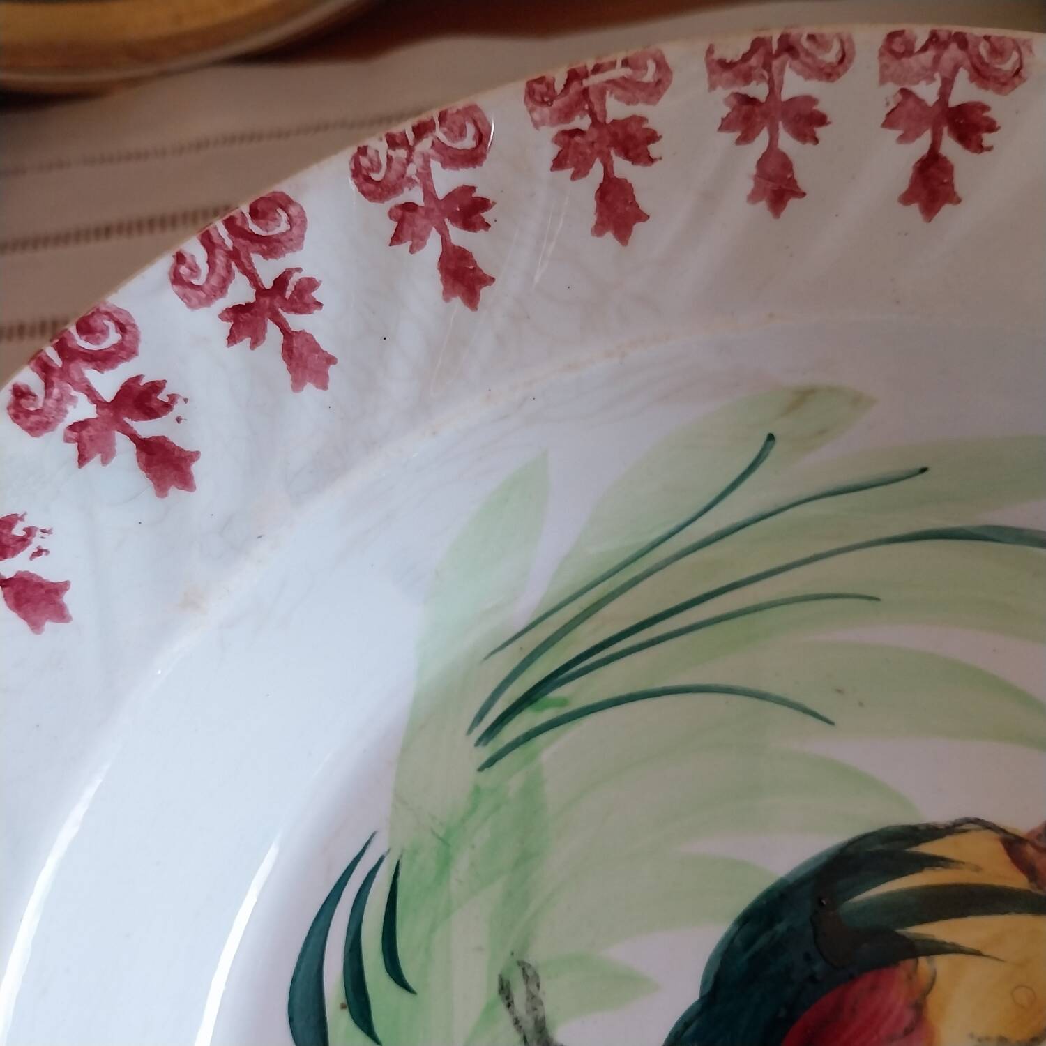 Old hollow dish decorated with the Moulin des Loups