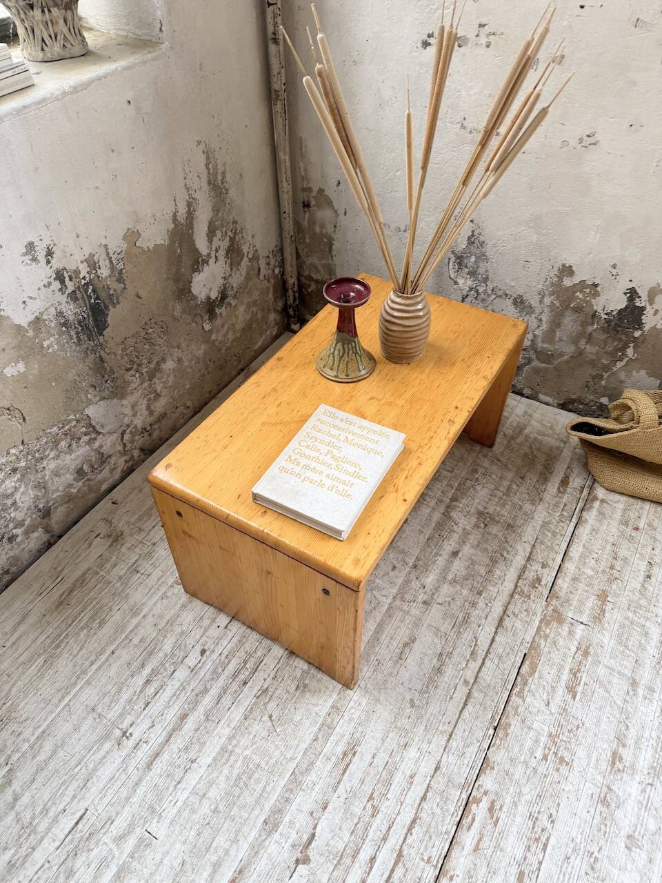 Coffee table in Perriand style, Les Arcs 1800.