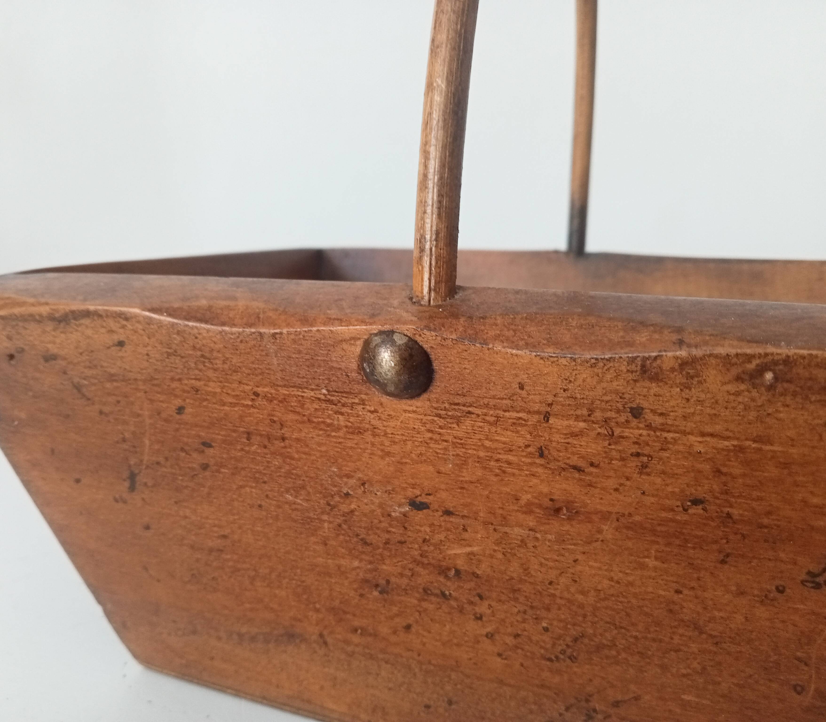 Panier vintage artisanal en bois