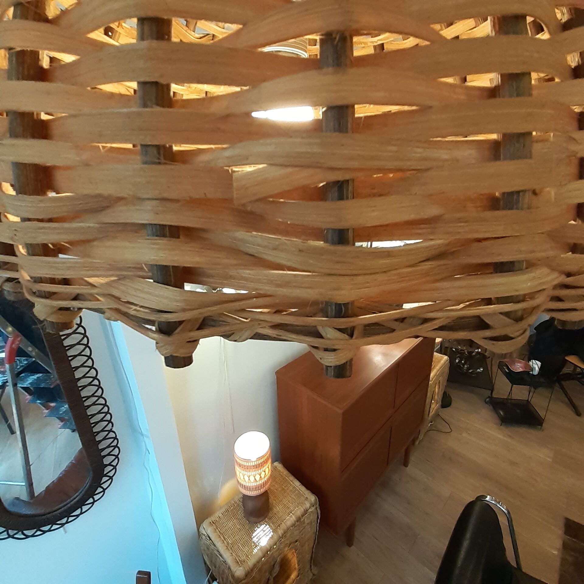 Suspension tressée en chataignier