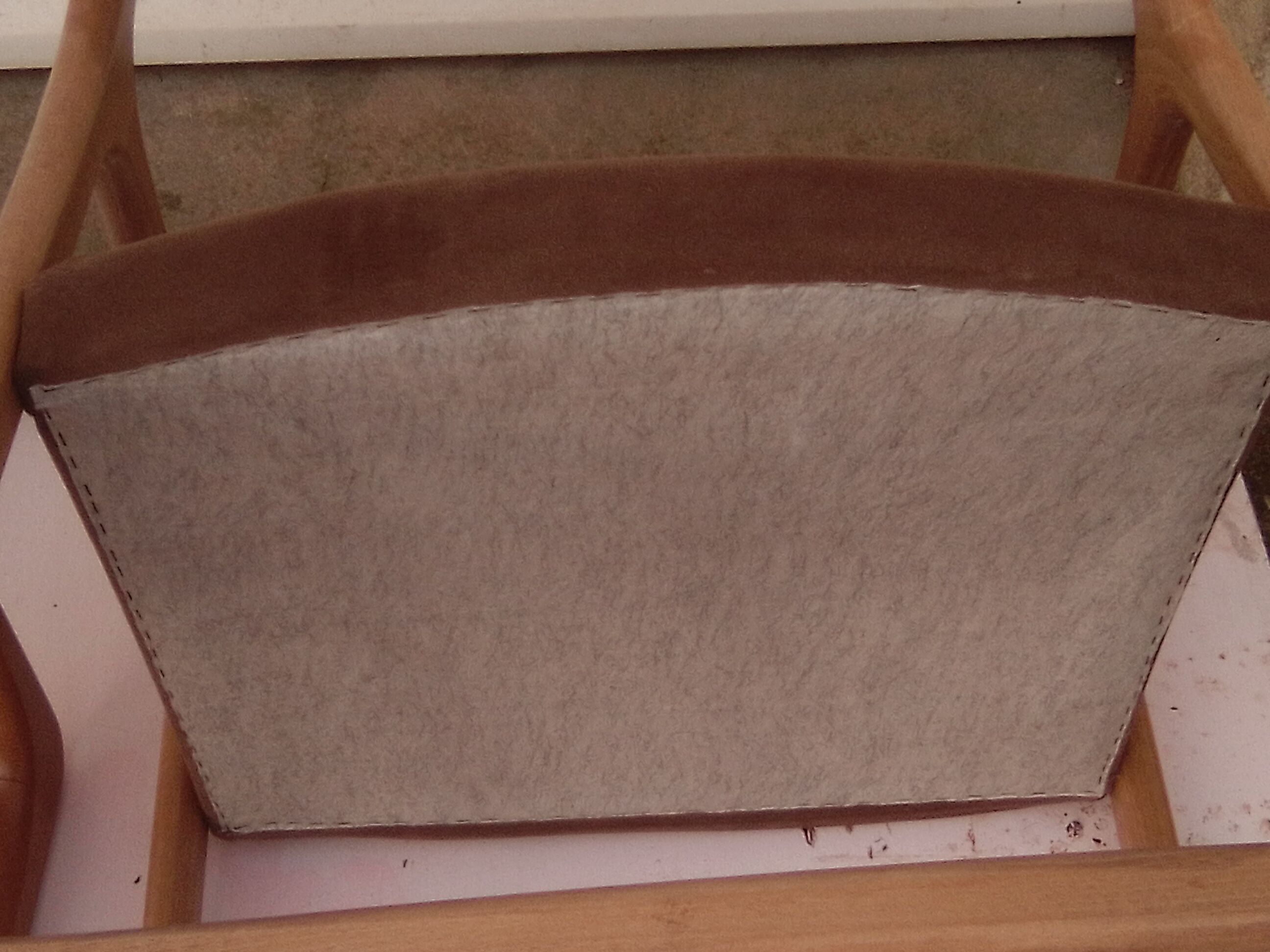 Paire de fauteuils traineau Baumann assise en velours marron