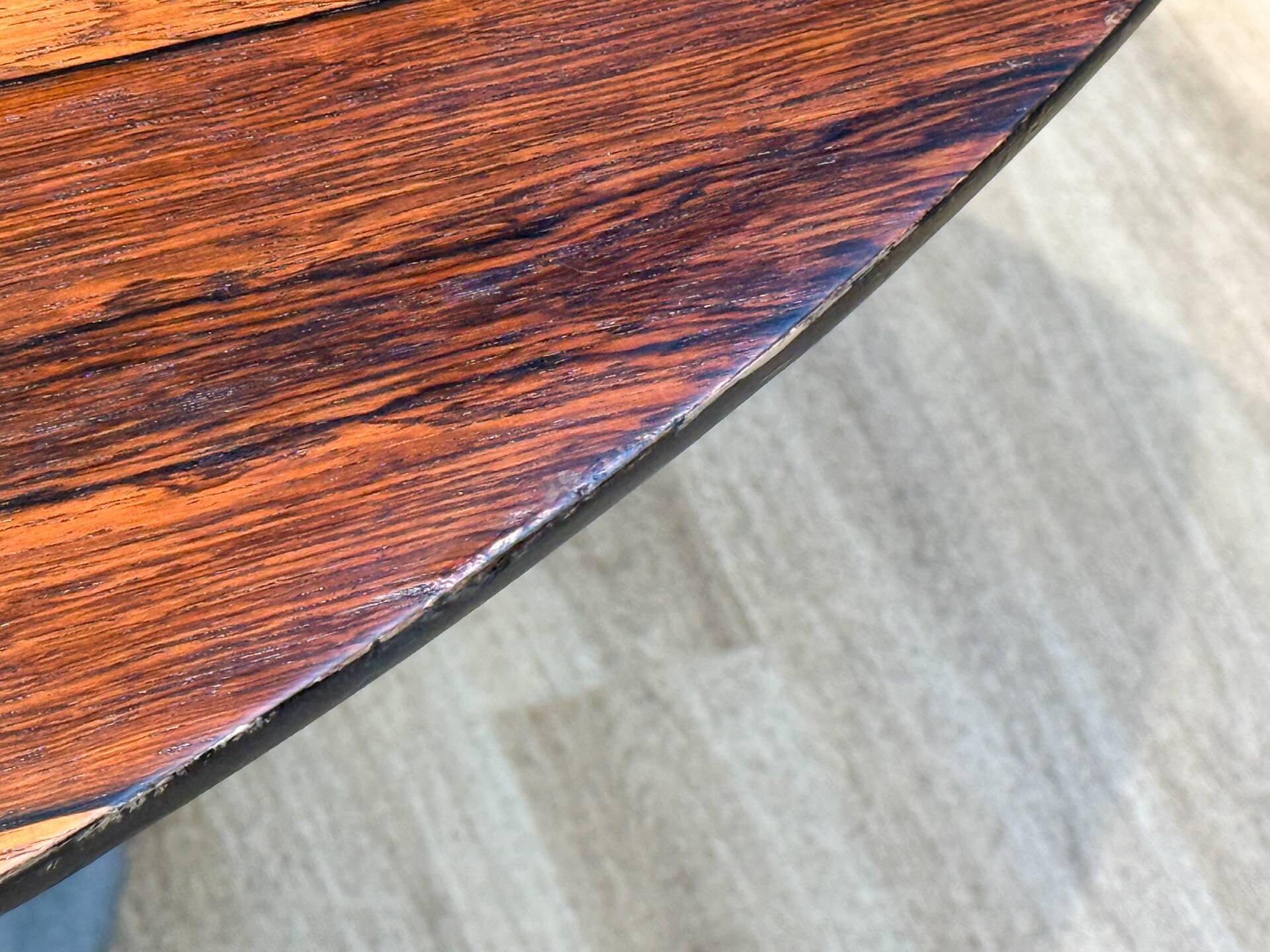 Mid-Century Arkana Round Dining Table in Brazilian Rosewood