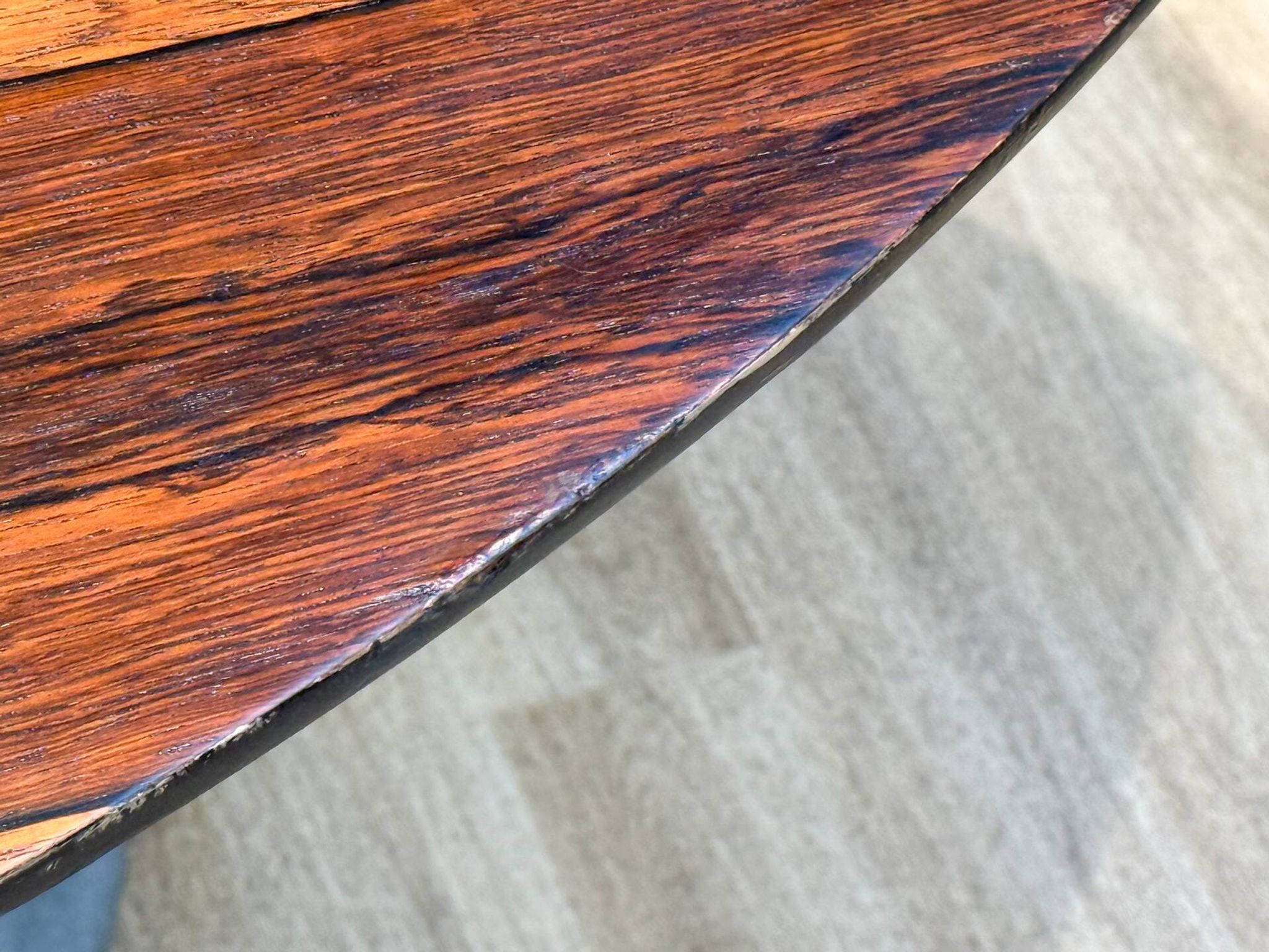 Mid-Century Arkana Round Dining Table in Brazilian Rosewood
