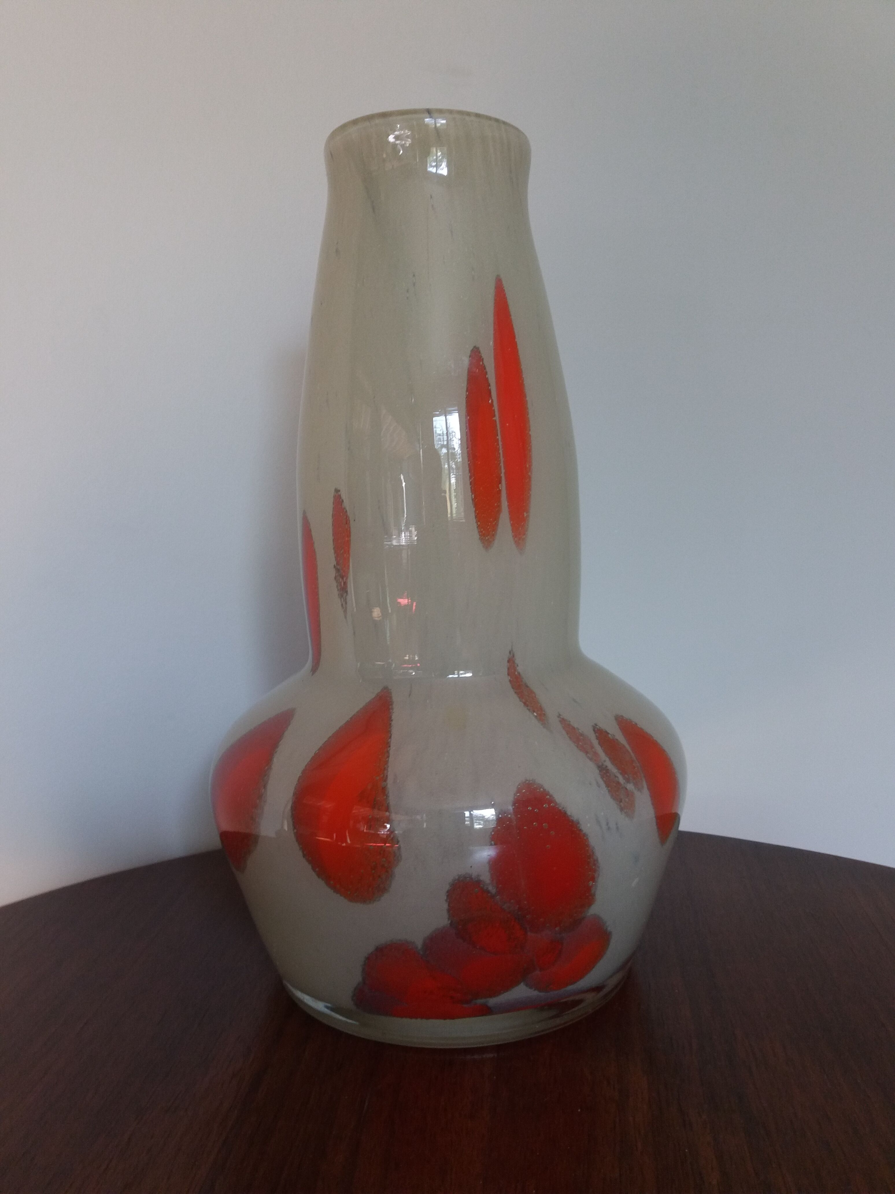 Blown glass vase 70s