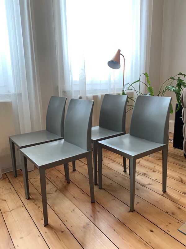Set 4 chaises Poltrona Frau gainées de cuir gris