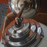 Opaline globe suspension