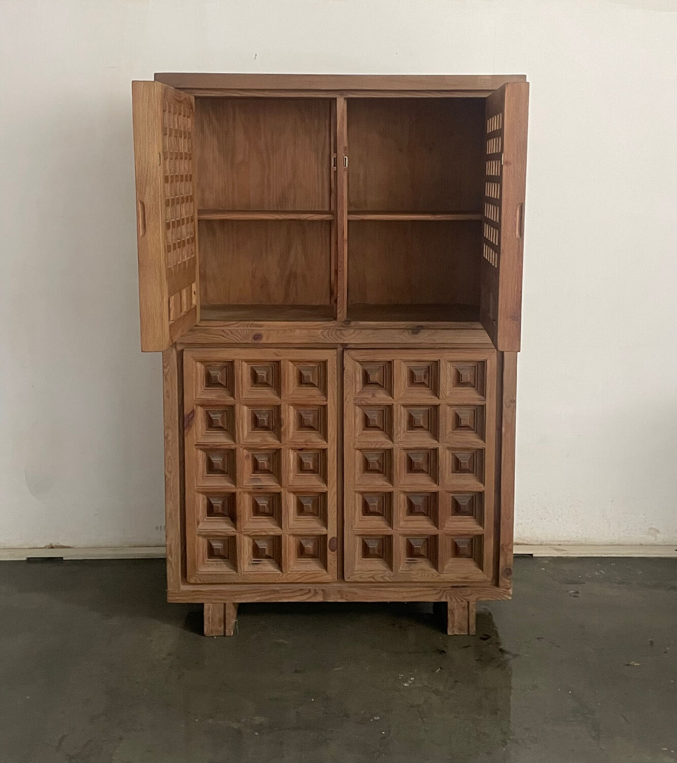 Cabinet vintage