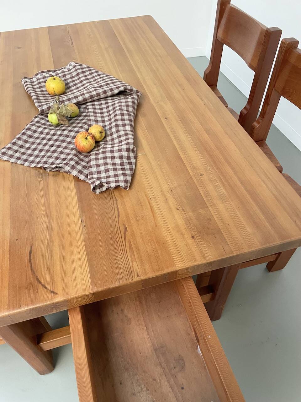 Set of table and 4 chairs, 60s mountain furniture