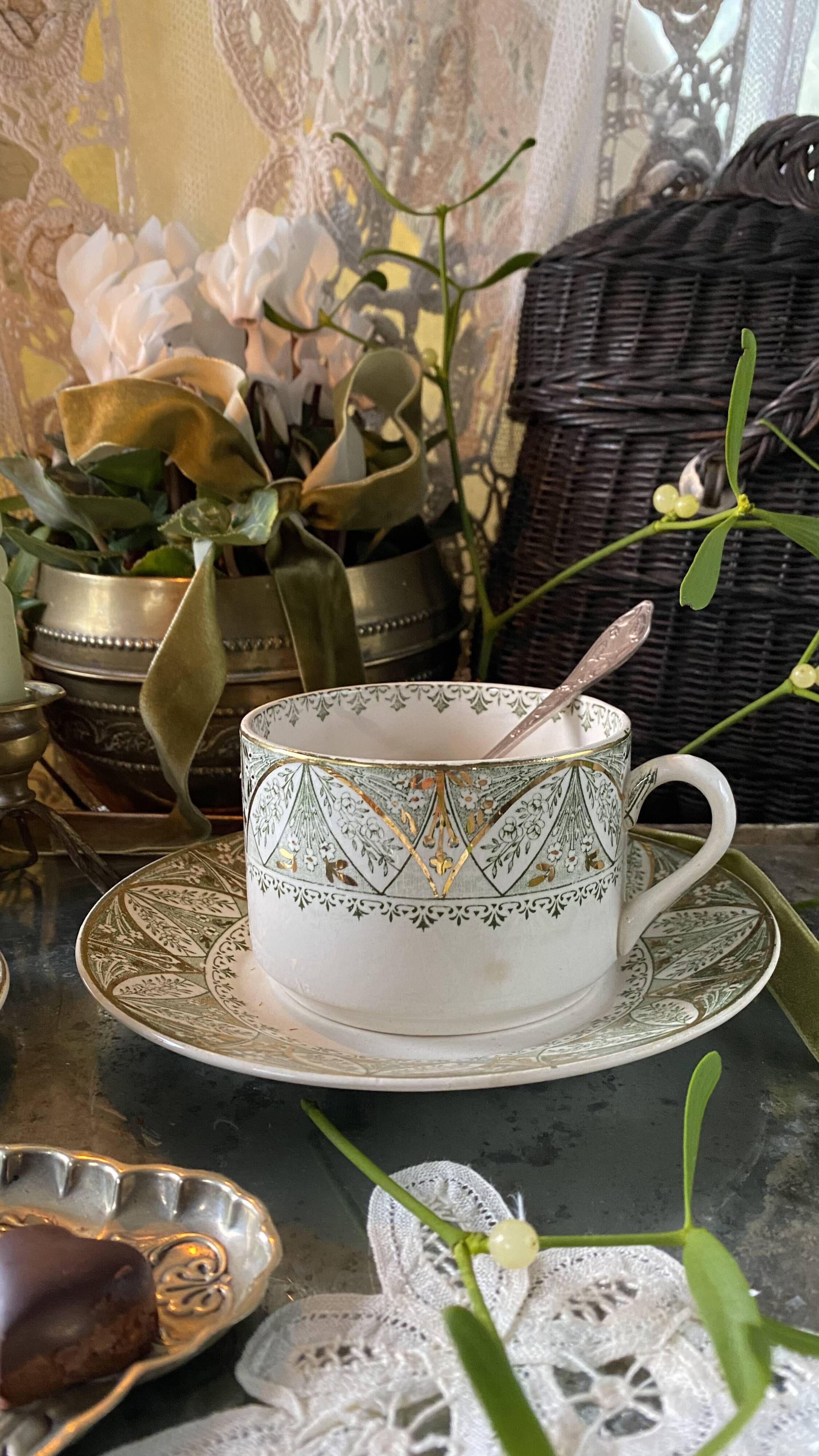 Large cup and saucer in Creil and Montereau ironstone.