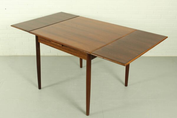 Table à manger en palissandre danois par Niels O Moller pour JL Moller, Danemark des années 1960