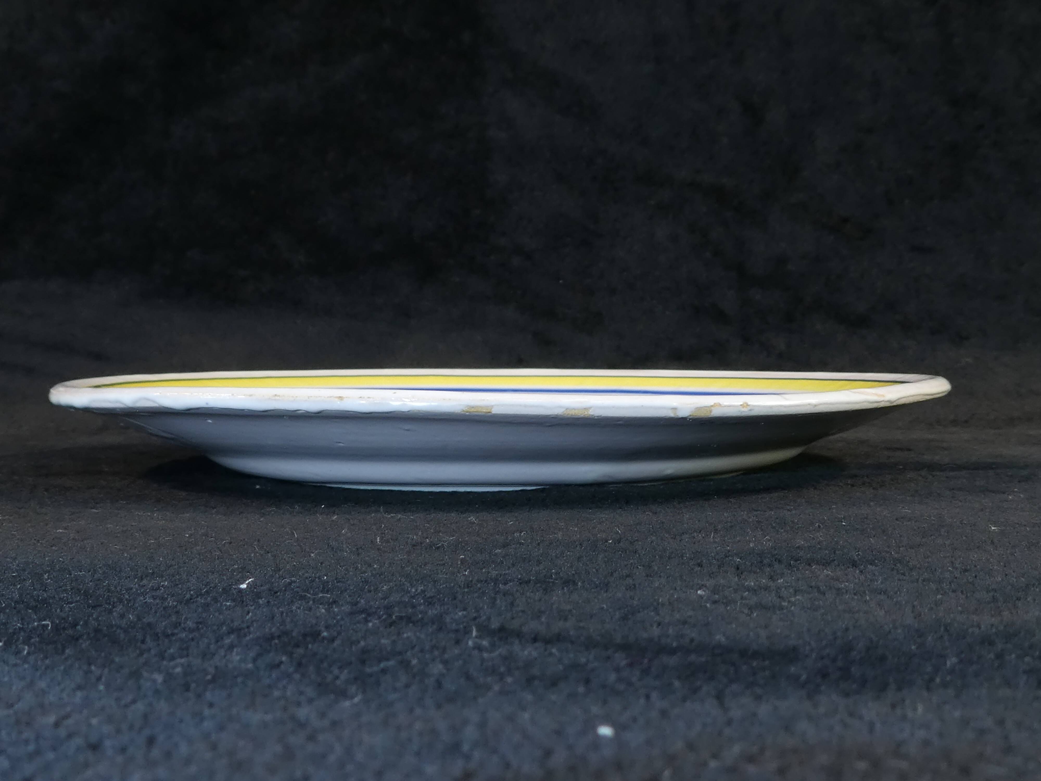 Plate in faience hr quimper breton décor