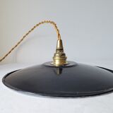 Suspension in black enamelled sheet metal