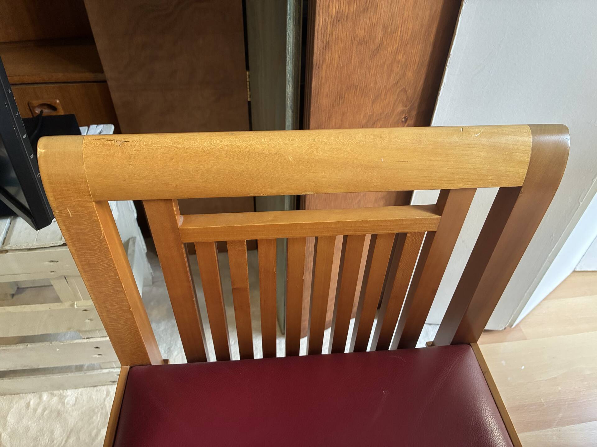 Coonley 609 Frank Lloyd Chair