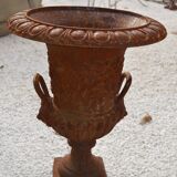 Cast iron media vases