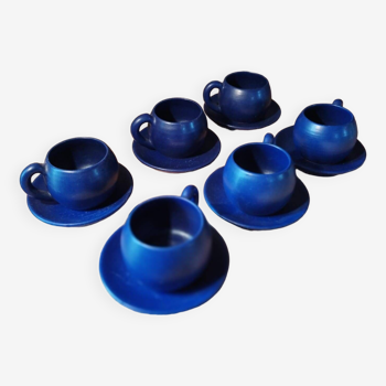 Ensemble de 6 tasses et soucoupes bleu foncé Charles Voltz Vallauris
