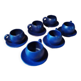 Ensemble de 6 tasses et soucoupes bleu foncé Charles Voltz Vallauris