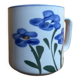Flower pattern mug