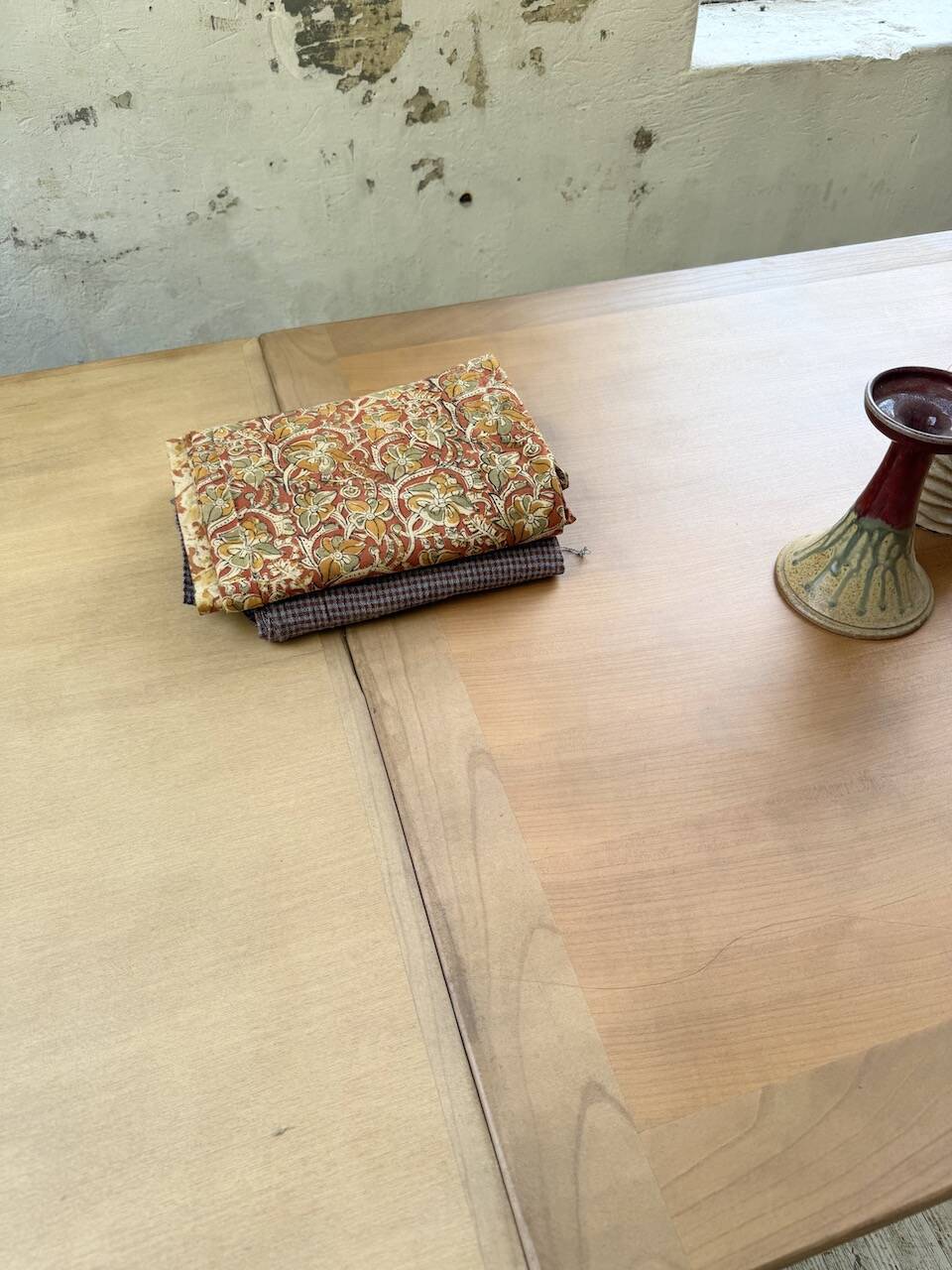 Table de ferme noyer à rallonges 150-250cm