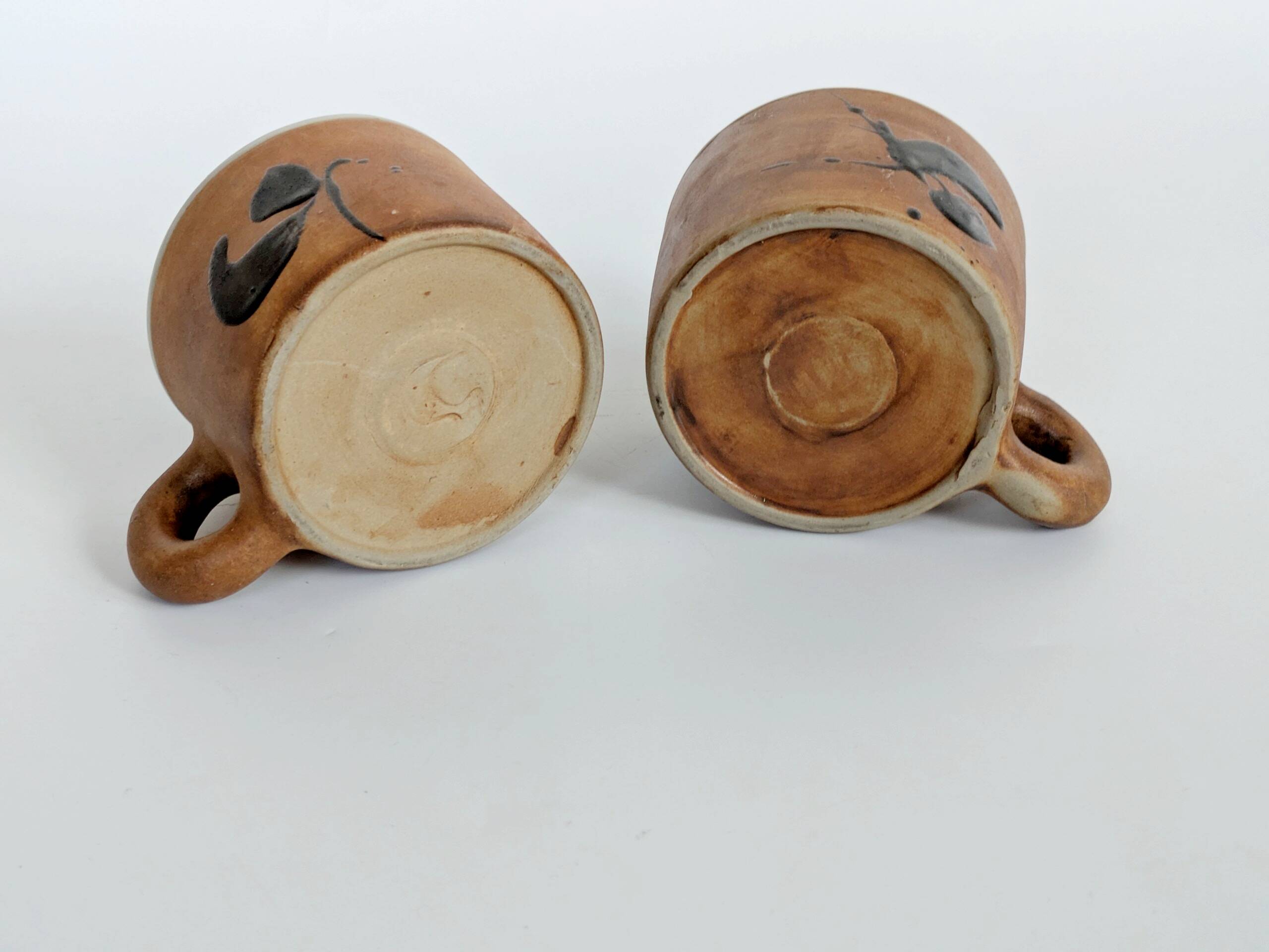 Set of 4 ceramic pieces by Madeleine Brault, Pottery of the Dove