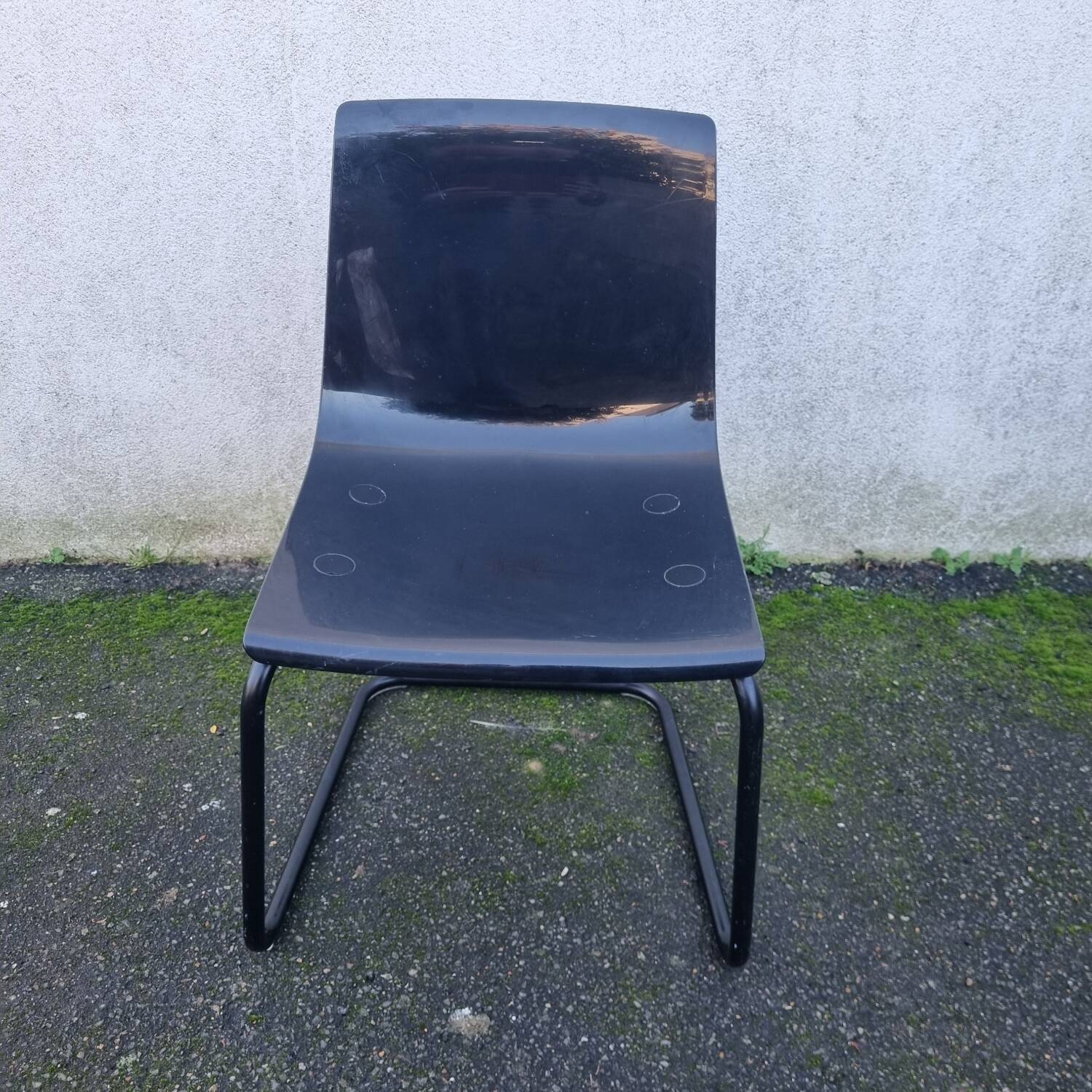Contemporary thermoformed chair, 1980