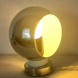 Applique murale globe oculaire