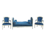 Living room with daybed and two armchairs