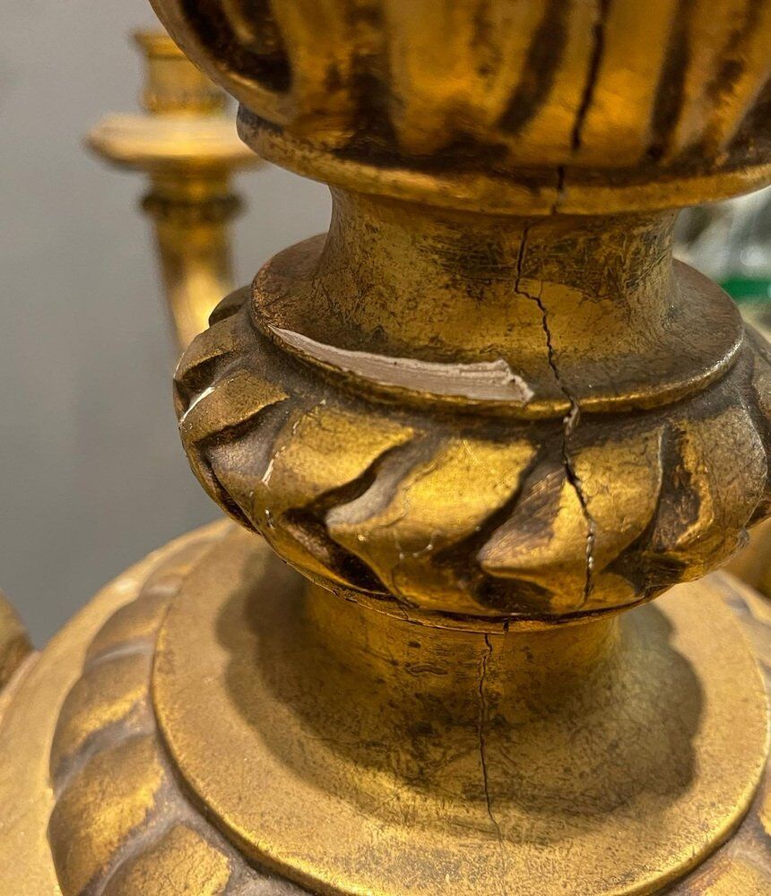 Lustre en bois doré doré