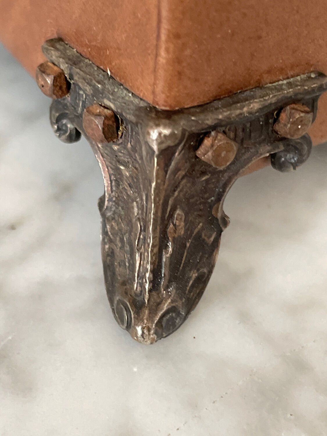 Vintage leather and silver metal jewelry box.