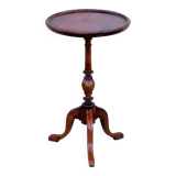 Pedestal table