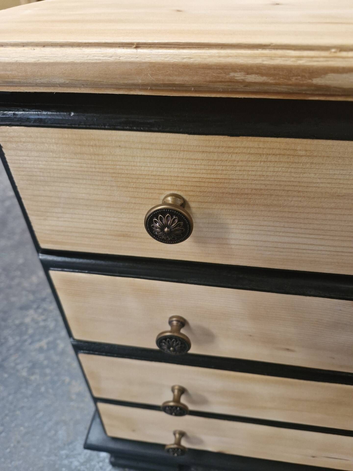 Commode en pin 