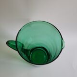 Pichet en verre vert