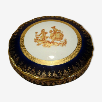 Bonbonnière porcelain Limoges decoration marquis marquise scene