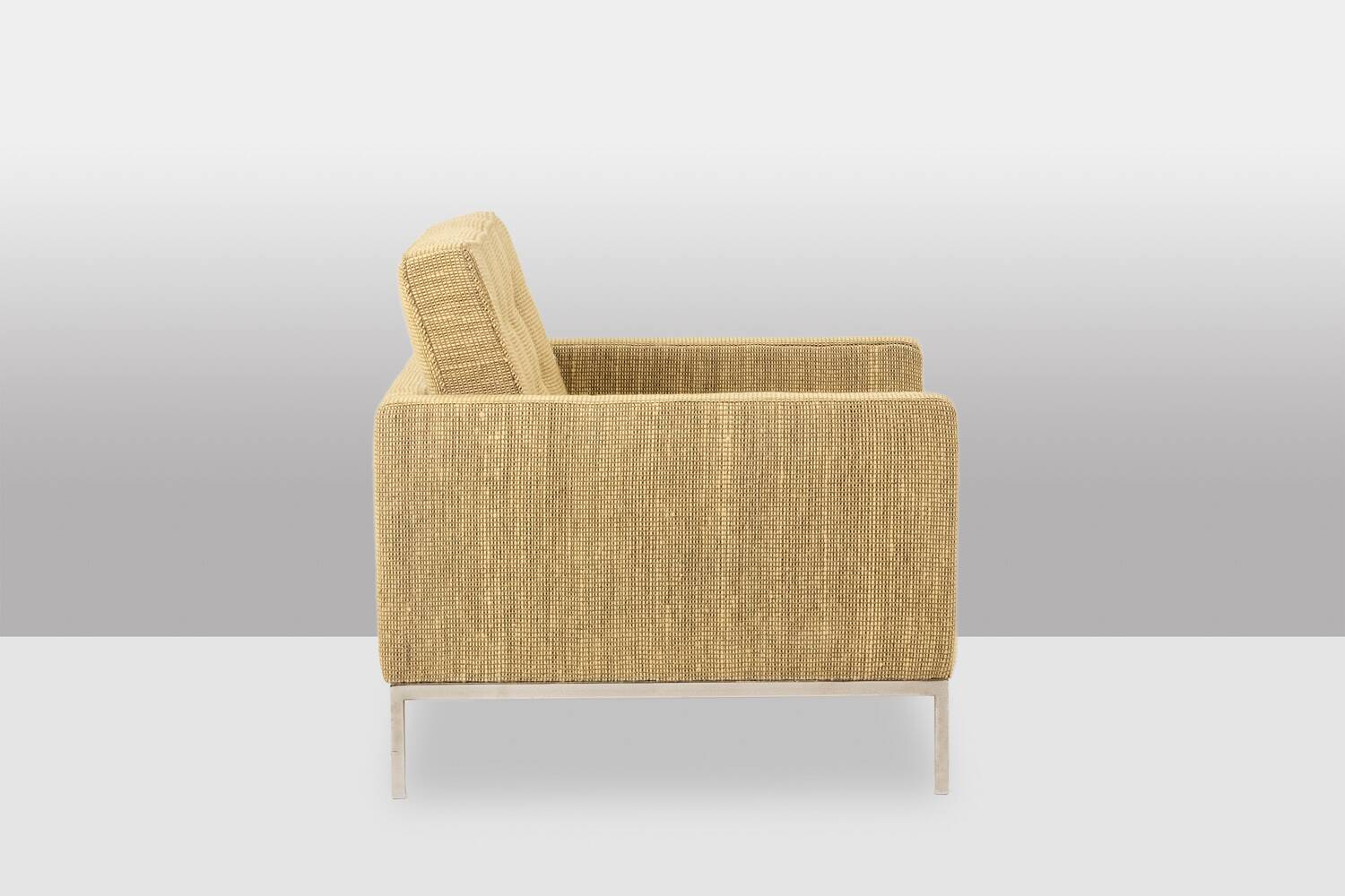 Florence Knoll, pour Knoll. Canapé et paire de fauteuils. Années 1960-70.