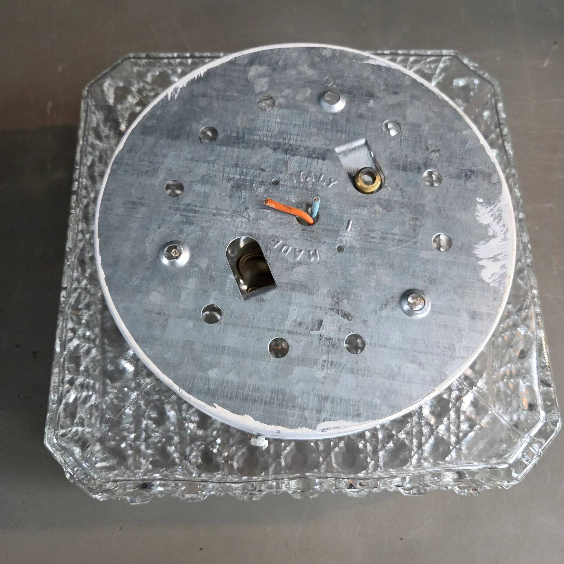 Plafonnier ou applique en verre moulé