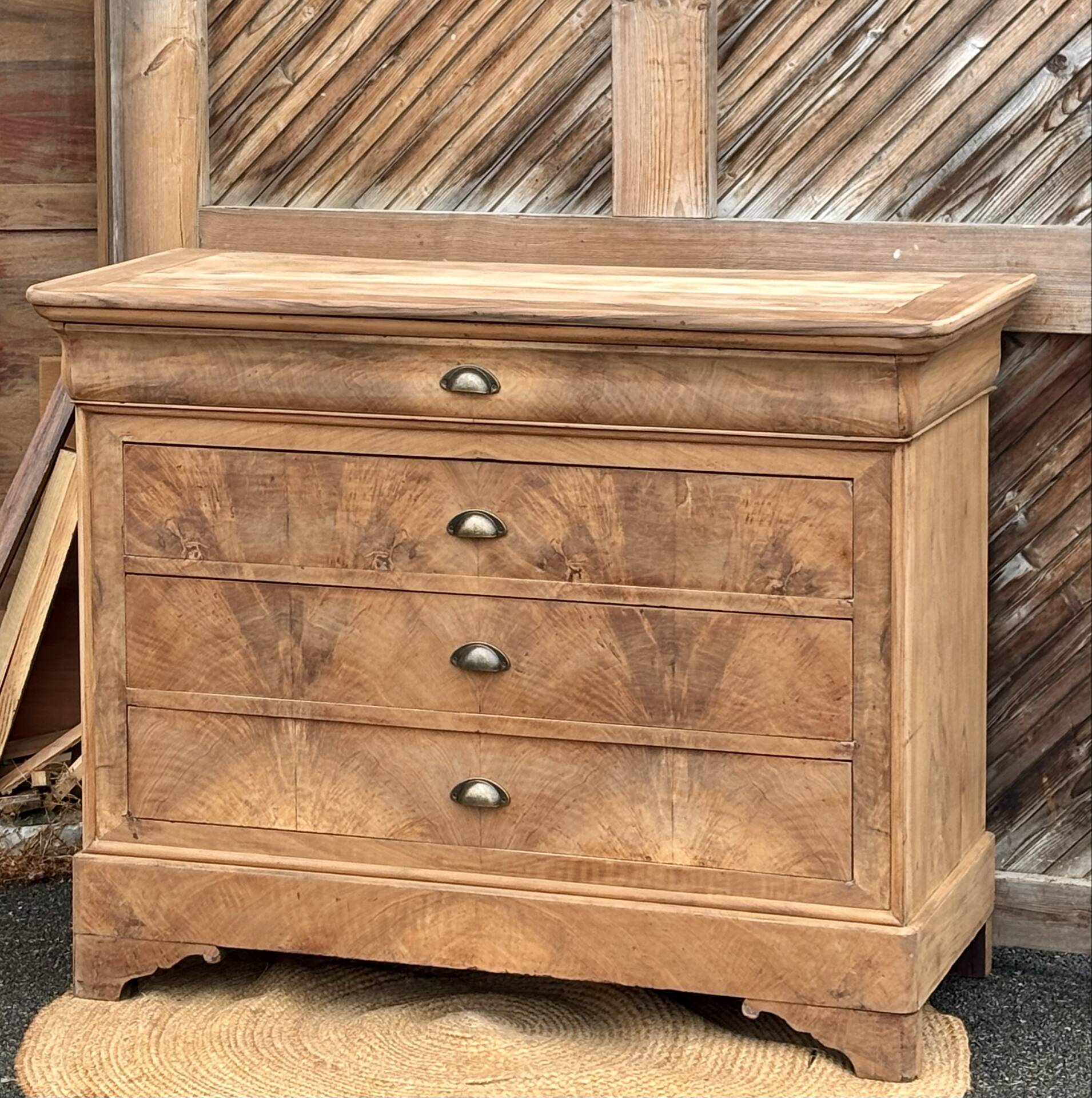 Large antique chest of drawers in raw wood - 4 drawers