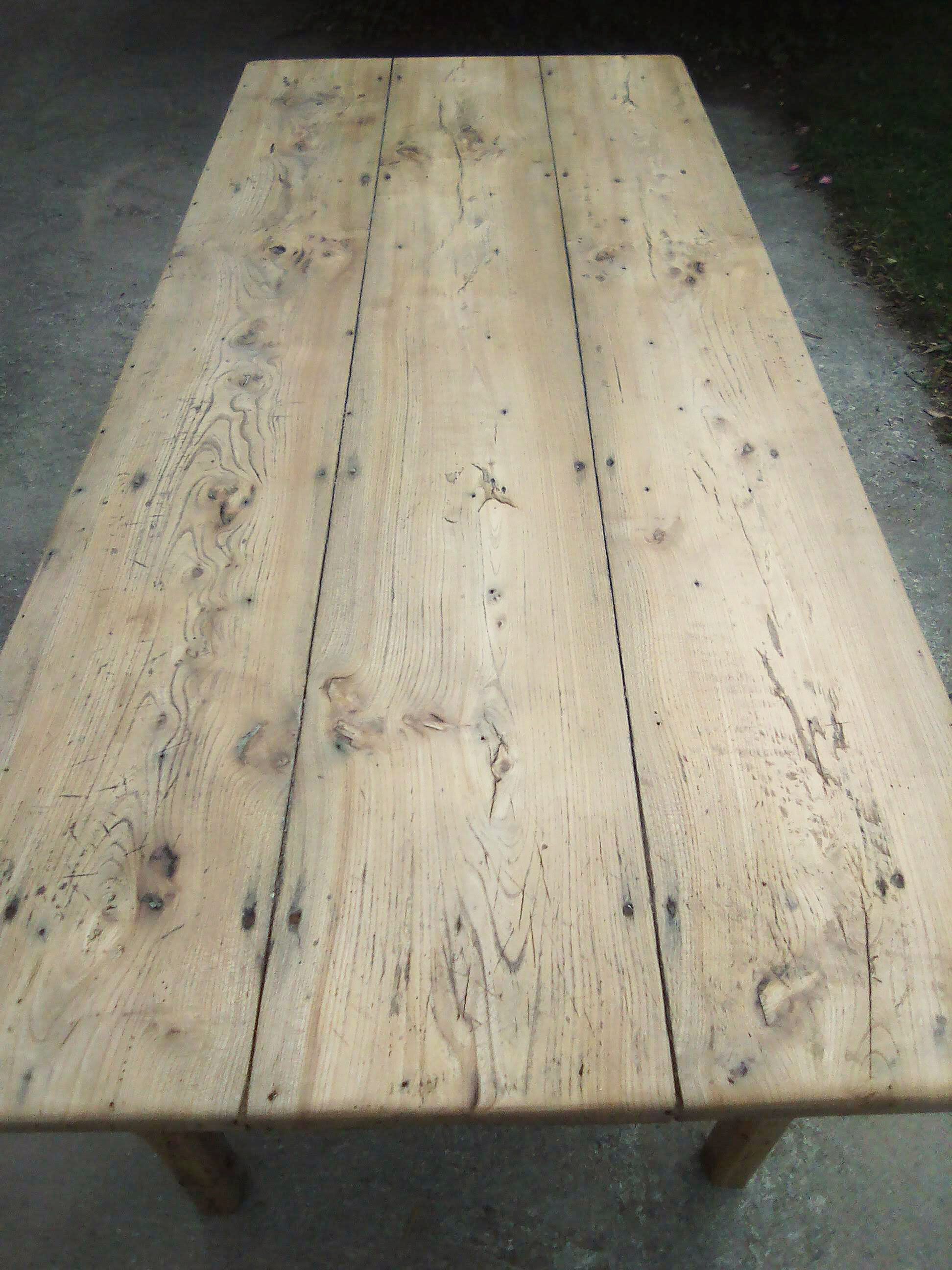 Farm table