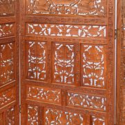 Indian screen with 4 leaves in teak wood with rich openwork decoration of grape leaves
