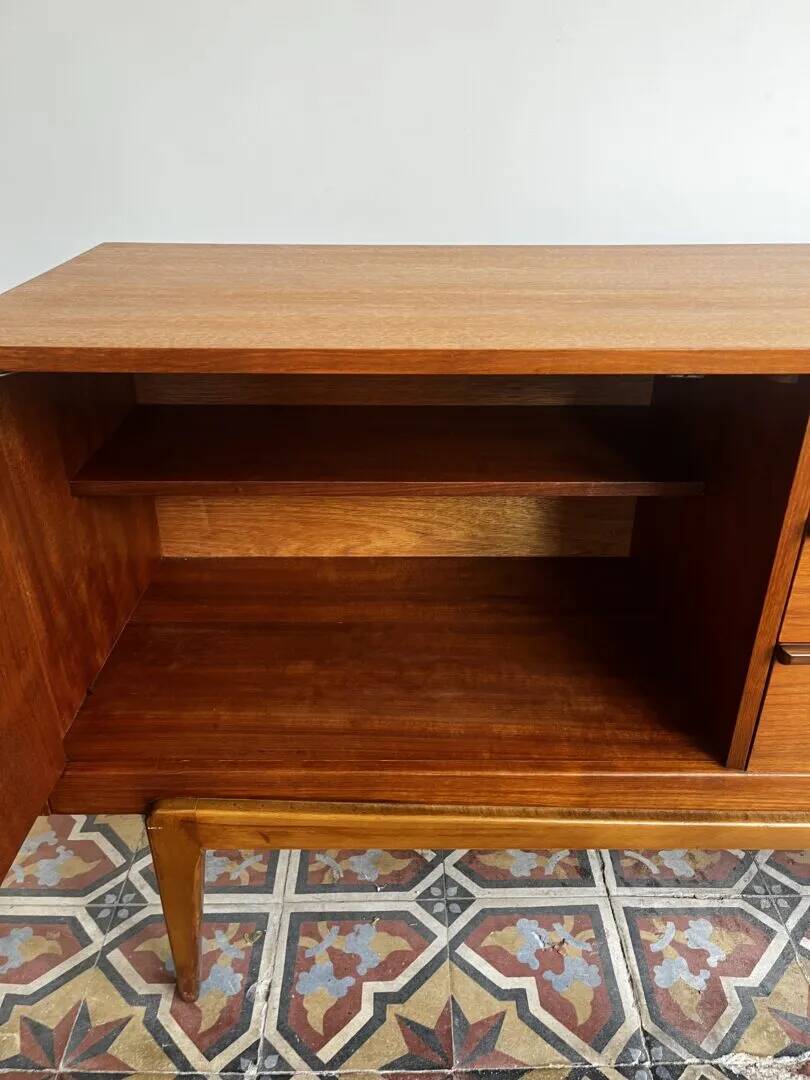 Buffet moderne du milieu du siècle – Meubles Stonehill