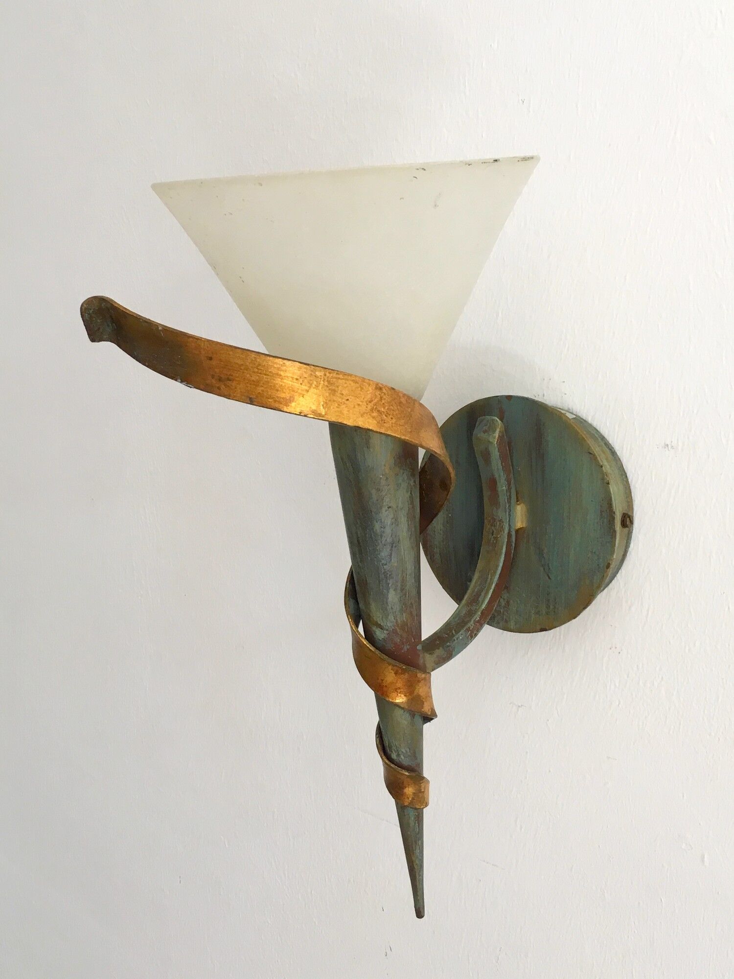 Italian metal and shortbread glass wall lamp