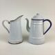 Coffee maker and enamelled sheet metal broc