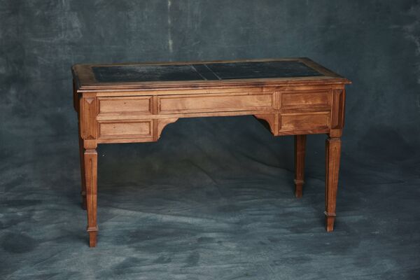 Bureau ancien en bois avec plateau gainé et 5 tiroirs