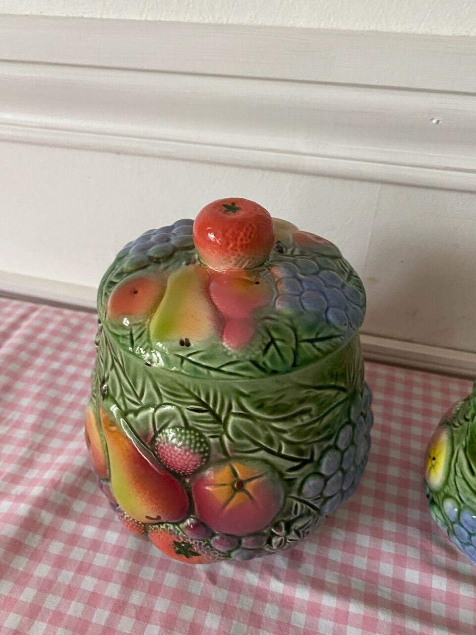 Pots in slip decoration fruits