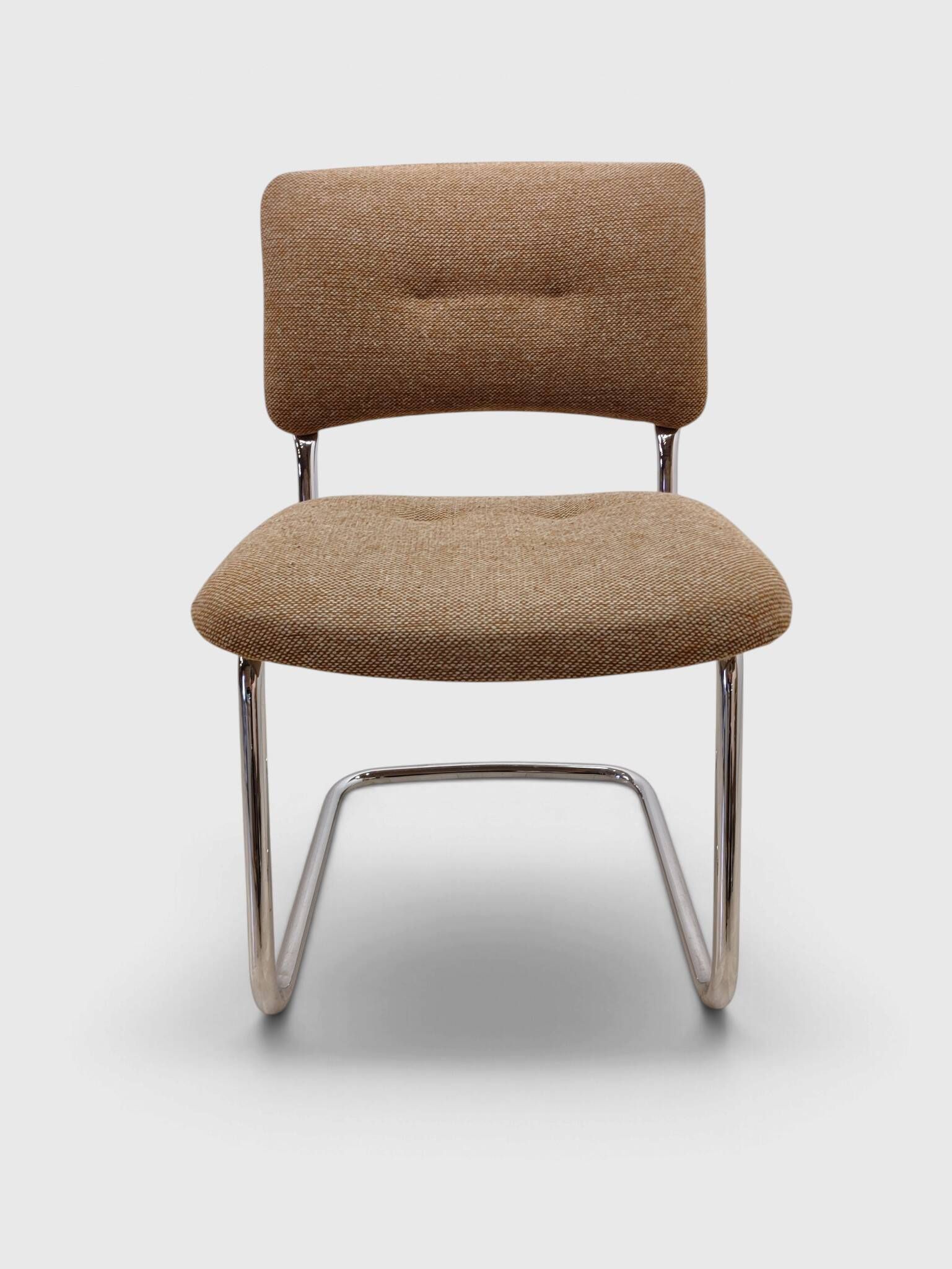 Set of 4 cantilever chairs – 1980s