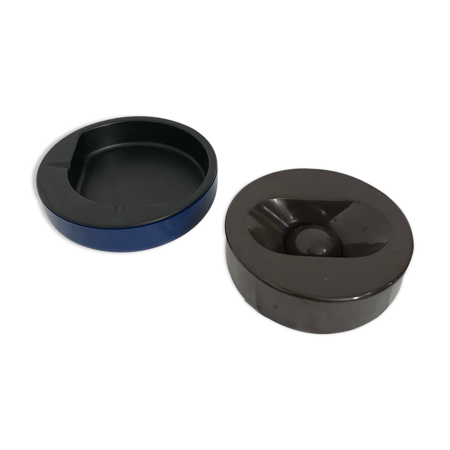 Set of two ashtrays Manade, Samp Design, Jean René Talopp, 1977