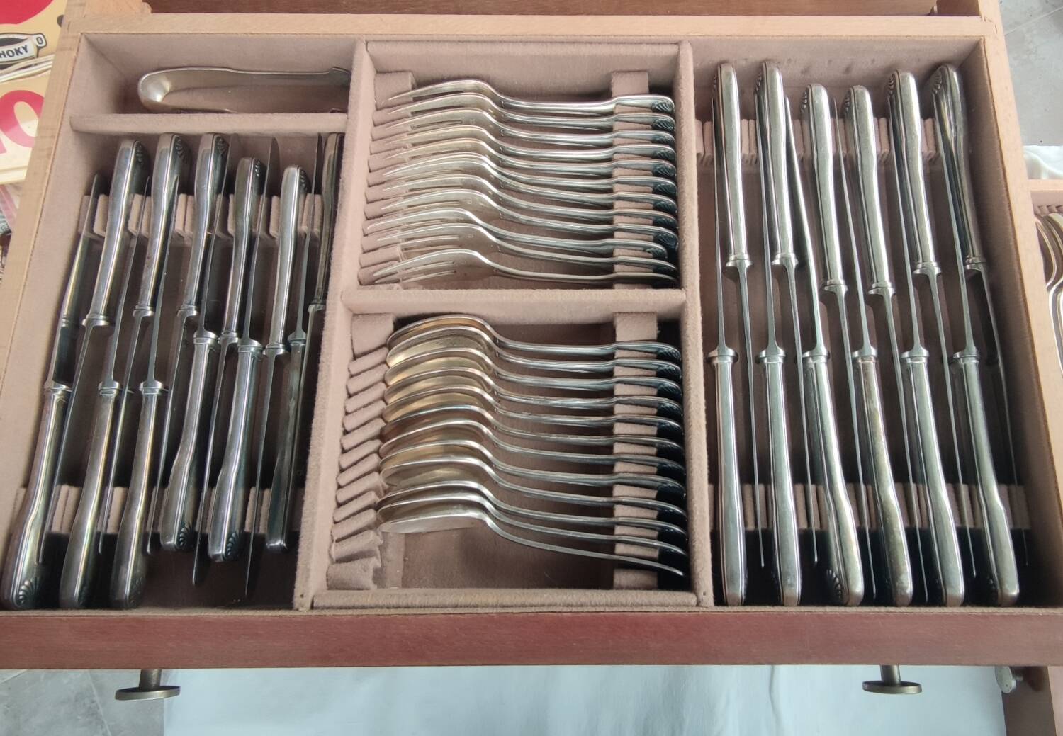 Old cutlery set furniture François Frionnet 106 pieces