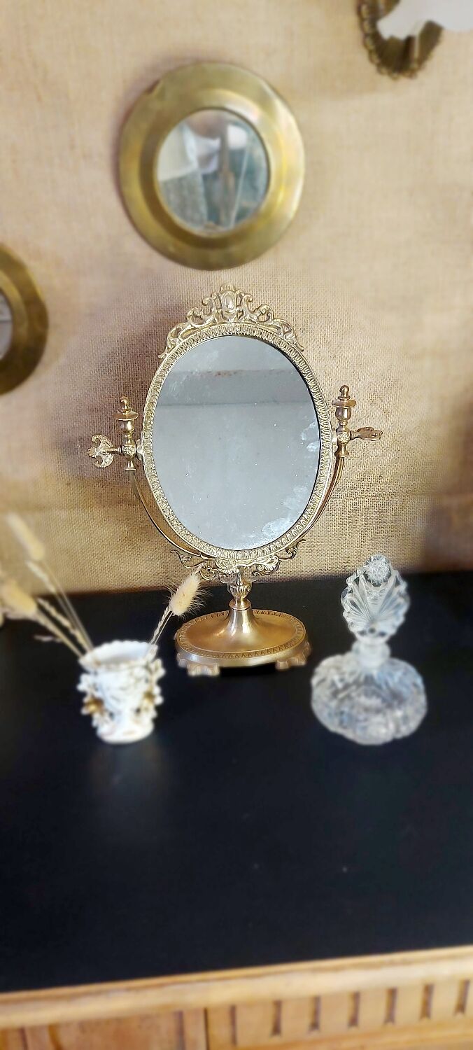 Mirror psyche to pose